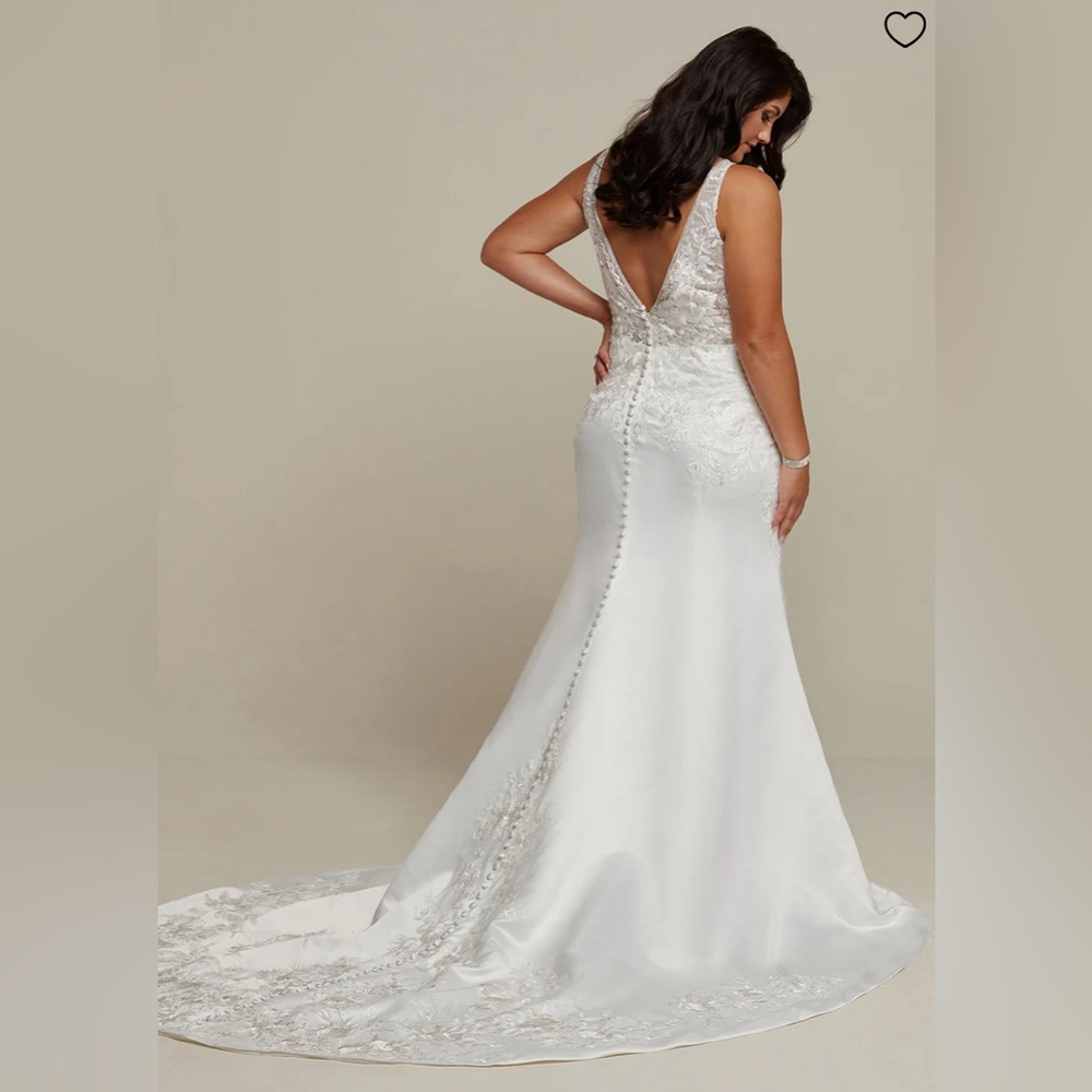 Avery Austin wedding dress - style Jordyn. Size 16. Never worn. - Picture 4 of 4